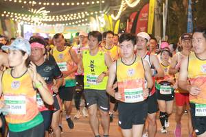 BIB: 4292, 2163, 208, 25373, 375, 75498
                            <button type="button" onclick="openModal(8984157)" class="btn btn-primary btn-sm float-right btn-popup" data-toggle="modal" data-target=".modal-high-quality">
                        <i class="fas fa-shopping-cart"></i> Add to Cart
                    </button>
                                            <button type="button" onclick="isThisMe(8984157, true)" class="btn btn-success btn-sm float-right btn-popup btn-isme hidden" data-toggle="tooltip" data-placement="bottom" title="นี่คือรูปของคุณใช่ไหม คลิกที่นี่เพื่อเอาเข้าอัลบั้ม">
                        <i class="fas fa-plus"></i> Add to album
                    </button>
                    <button type="button" onclick="isThisMe(8984157, false)" class="btn btn-warning btn-sm float-right btn-popup btn-isnotme hidden">
                        <i class="fas fa-ban"></i> Remove from album
                    </button>