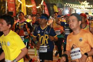 BIB: 42617, 48345
                            <button type="button" onclick="openModal(10143374)" class="btn btn-primary btn-sm float-right btn-popup" data-toggle="modal" data-target=".modal-high-quality">
                        <i class="fas fa-shopping-cart"></i> Add to Cart
                    </button>
                                            <button type="button" onclick="isThisMe(10143374, true)" class="btn btn-success btn-sm float-right btn-popup btn-isme hidden" data-toggle="tooltip" data-placement="bottom" title="นี่คือรูปของคุณใช่ไหม คลิกที่นี่เพื่อเอาเข้าอัลบั้ม">
                        <i class="fas fa-plus"></i> Add to album
                    </button>
                    <button type="button" onclick="isThisMe(10143374, false)" class="btn btn-warning btn-sm float-right btn-popup btn-isnotme hidden">
                        <i class="fas fa-ban"></i> Remove from album
                    </button>