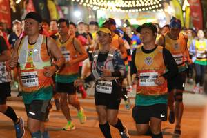 BIB: 7076, 47360, 40580
                            <button type="button" onclick="openModal(10147875)" class="btn btn-primary btn-sm float-right btn-popup" data-toggle="modal" data-target=".modal-high-quality">
                        <i class="fas fa-shopping-cart"></i> Add to Cart
                    </button>
                                            <button type="button" onclick="isThisMe(10147875, true)" class="btn btn-success btn-sm float-right btn-popup btn-isme hidden" data-toggle="tooltip" data-placement="bottom" title="นี่คือรูปของคุณใช่ไหม คลิกที่นี่เพื่อเอาเข้าอัลบั้ม">
                        <i class="fas fa-plus"></i> Add to album
                    </button>
                    <button type="button" onclick="isThisMe(10147875, false)" class="btn btn-warning btn-sm float-right btn-popup btn-isnotme hidden">
                        <i class="fas fa-ban"></i> Remove from album
                    </button>