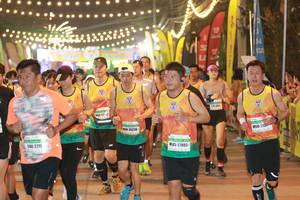 BIB: 215, 26236, 27803, 2779
                            <button type="button" onclick="openModal(9013368)" class="btn btn-primary btn-sm float-right btn-popup" data-toggle="modal" data-target=".modal-high-quality">
                        <i class="fas fa-shopping-cart"></i> Add to Cart
                    </button>
                                            <button type="button" onclick="isThisMe(9013368, true)" class="btn btn-success btn-sm float-right btn-popup btn-isme hidden" data-toggle="tooltip" data-placement="bottom" title="นี่คือรูปของคุณใช่ไหม คลิกที่นี่เพื่อเอาเข้าอัลบั้ม">
                        <i class="fas fa-plus"></i> Add to album
                    </button>
                    <button type="button" onclick="isThisMe(9013368, false)" class="btn btn-warning btn-sm float-right btn-popup btn-isnotme hidden">
                        <i class="fas fa-ban"></i> Remove from album
                    </button>