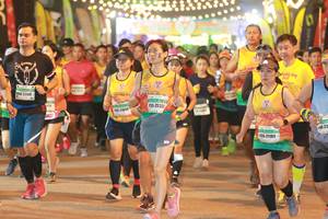 BIB: 224, 25337, 125, 21189
                            <button type="button" onclick="openModal(9004912)" class="btn btn-primary btn-sm float-right btn-popup" data-toggle="modal" data-target=".modal-high-quality">
                        <i class="fas fa-shopping-cart"></i> Add to Cart
                    </button>
                                            <button type="button" onclick="isThisMe(9004912, true)" class="btn btn-success btn-sm float-right btn-popup btn-isme hidden" data-toggle="tooltip" data-placement="bottom" title="นี่คือรูปของคุณใช่ไหม คลิกที่นี่เพื่อเอาเข้าอัลบั้ม">
                        <i class="fas fa-plus"></i> Add to album
                    </button>
                    <button type="button" onclick="isThisMe(9004912, false)" class="btn btn-warning btn-sm float-right btn-popup btn-isnotme hidden">
                        <i class="fas fa-ban"></i> Remove from album
                    </button>