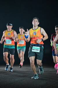 BIB: 21946
                            <button type="button" onclick="openModal(8208292)" class="btn btn-primary btn-sm float-right btn-popup" data-toggle="modal" data-target=".modal-high-quality">
                        <i class="fas fa-shopping-cart"></i> Add to Cart
                    </button>
                                            <button type="button" onclick="isThisMe(8208292, true)" class="btn btn-success btn-sm float-right btn-popup btn-isme hidden" data-toggle="tooltip" data-placement="bottom" title="นี่คือรูปของคุณใช่ไหม คลิกที่นี่เพื่อเอาเข้าอัลบั้ม">
                        <i class="fas fa-plus"></i> Add to album
                    </button>
                    <button type="button" onclick="isThisMe(8208292, false)" class="btn btn-warning btn-sm float-right btn-popup btn-isnotme hidden">
                        <i class="fas fa-ban"></i> Remove from album
                    </button>