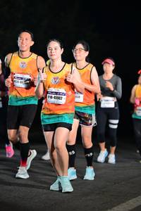 BIB: 407, 45902, 938
                            <button type="button" onclick="openModal(8185063)" class="btn btn-primary btn-sm float-right btn-popup" data-toggle="modal" data-target=".modal-high-quality">
                        <i class="fas fa-shopping-cart"></i> Add to Cart
                    </button>
                                            <button type="button" onclick="isThisMe(8185063, true)" class="btn btn-success btn-sm float-right btn-popup btn-isme hidden" data-toggle="tooltip" data-placement="bottom" title="นี่คือรูปของคุณใช่ไหม คลิกที่นี่เพื่อเอาเข้าอัลบั้ม">
                        <i class="fas fa-plus"></i> Add to album
                    </button>
                    <button type="button" onclick="isThisMe(8185063, false)" class="btn btn-warning btn-sm float-right btn-popup btn-isnotme hidden">
                        <i class="fas fa-ban"></i> Remove from album
                    </button>