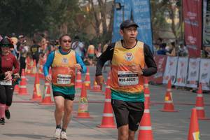 BIB: 200, 46572, 47986
                            <button type="button" onclick="openModal(8973150)" class="btn btn-primary btn-sm float-right btn-popup" data-toggle="modal" data-target=".modal-high-quality">
                        <i class="fas fa-shopping-cart"></i> Add to Cart
                    </button>
                                            <button type="button" onclick="isThisMe(8973150, true)" class="btn btn-success btn-sm float-right btn-popup btn-isme hidden" data-toggle="tooltip" data-placement="bottom" title="นี่คือรูปของคุณใช่ไหม คลิกที่นี่เพื่อเอาเข้าอัลบั้ม">
                        <i class="fas fa-plus"></i> Add to album
                    </button>
                    <button type="button" onclick="isThisMe(8973150, false)" class="btn btn-warning btn-sm float-right btn-popup btn-isnotme hidden">
                        <i class="fas fa-ban"></i> Remove from album
                    </button>