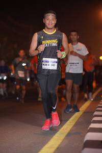 BIB: 842
                            <button type="button" onclick="openModal(9971194)" class="btn btn-primary btn-sm float-right btn-popup" data-toggle="modal" data-target=".modal-high-quality">
                        <i class="fas fa-shopping-cart"></i> Add to Cart
                    </button>
                                            <button type="button" onclick="isThisMe(9971194, true)" class="btn btn-success btn-sm float-right btn-popup btn-isme hidden" data-toggle="tooltip" data-placement="bottom" title="นี่คือรูปของคุณใช่ไหม คลิกที่นี่เพื่อเอาเข้าอัลบั้ม">
                        <i class="fas fa-plus"></i> Add to album
                    </button>
                    <button type="button" onclick="isThisMe(9971194, false)" class="btn btn-warning btn-sm float-right btn-popup btn-isnotme hidden">
                        <i class="fas fa-ban"></i> Remove from album
                    </button>