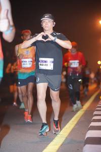 BIB: 418
                            <button type="button" onclick="openModal(9967285)" class="btn btn-primary btn-sm float-right btn-popup" data-toggle="modal" data-target=".modal-high-quality">
                        <i class="fas fa-shopping-cart"></i> Add to Cart
                    </button>
                                            <button type="button" onclick="isThisMe(9967285, true)" class="btn btn-success btn-sm float-right btn-popup btn-isme hidden" data-toggle="tooltip" data-placement="bottom" title="นี่คือรูปของคุณใช่ไหม คลิกที่นี่เพื่อเอาเข้าอัลบั้ม">
                        <i class="fas fa-plus"></i> Add to album
                    </button>
                    <button type="button" onclick="isThisMe(9967285, false)" class="btn btn-warning btn-sm float-right btn-popup btn-isnotme hidden">
                        <i class="fas fa-ban"></i> Remove from album
                    </button>