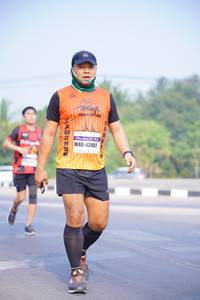 BIB: 42402
                            <button type="button" onclick="openModal(9504049)" class="btn btn-primary btn-sm float-right btn-popup" data-toggle="modal" data-target=".modal-high-quality">
                        <i class="fas fa-shopping-cart"></i> Add to Cart
                    </button>
                                            <button type="button" onclick="isThisMe(9504049, true)" class="btn btn-success btn-sm float-right btn-popup btn-isme hidden" data-toggle="tooltip" data-placement="bottom" title="นี่คือรูปของคุณใช่ไหม คลิกที่นี่เพื่อเอาเข้าอัลบั้ม">
                        <i class="fas fa-plus"></i> Add to album
                    </button>
                    <button type="button" onclick="isThisMe(9504049, false)" class="btn btn-warning btn-sm float-right btn-popup btn-isnotme hidden">
                        <i class="fas fa-ban"></i> Remove from album
                    </button>