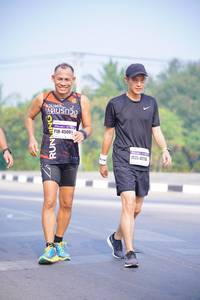 BIB: 4500, 4716
                            <button type="button" onclick="openModal(9504512)" class="btn btn-primary btn-sm float-right btn-popup" data-toggle="modal" data-target=".modal-high-quality">
                        <i class="fas fa-shopping-cart"></i> Add to Cart
                    </button>
                                            <button type="button" onclick="isThisMe(9504512, true)" class="btn btn-success btn-sm float-right btn-popup btn-isme hidden" data-toggle="tooltip" data-placement="bottom" title="นี่คือรูปของคุณใช่ไหม คลิกที่นี่เพื่อเอาเข้าอัลบั้ม">
                        <i class="fas fa-plus"></i> Add to album
                    </button>
                    <button type="button" onclick="isThisMe(9504512, false)" class="btn btn-warning btn-sm float-right btn-popup btn-isnotme hidden">
                        <i class="fas fa-ban"></i> Remove from album
                    </button>