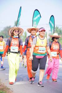 BIB: 26542
                            <button type="button" onclick="openModal(9506836)" class="btn btn-primary btn-sm float-right btn-popup" data-toggle="modal" data-target=".modal-high-quality">
                        <i class="fas fa-shopping-cart"></i> Add to Cart
                    </button>
                                            <button type="button" onclick="isThisMe(9506836, true)" class="btn btn-success btn-sm float-right btn-popup btn-isme hidden" data-toggle="tooltip" data-placement="bottom" title="นี่คือรูปของคุณใช่ไหม คลิกที่นี่เพื่อเอาเข้าอัลบั้ม">
                        <i class="fas fa-plus"></i> Add to album
                    </button>
                    <button type="button" onclick="isThisMe(9506836, false)" class="btn btn-warning btn-sm float-right btn-popup btn-isnotme hidden">
                        <i class="fas fa-ban"></i> Remove from album
                    </button>