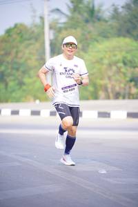 BIB: 41819
                            <button type="button" onclick="openModal(9449640)" class="btn btn-primary btn-sm float-right btn-popup" data-toggle="modal" data-target=".modal-high-quality">
                        <i class="fas fa-shopping-cart"></i> Add to Cart
                    </button>
                                            <button type="button" onclick="isThisMe(9449640, true)" class="btn btn-success btn-sm float-right btn-popup btn-isme hidden" data-toggle="tooltip" data-placement="bottom" title="นี่คือรูปของคุณใช่ไหม คลิกที่นี่เพื่อเอาเข้าอัลบั้ม">
                        <i class="fas fa-plus"></i> Add to album
                    </button>
                    <button type="button" onclick="isThisMe(9449640, false)" class="btn btn-warning btn-sm float-right btn-popup btn-isnotme hidden">
                        <i class="fas fa-ban"></i> Remove from album
                    </button>