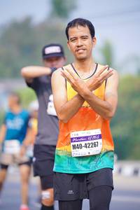 BIB: 195, 42267
                            <button type="button" onclick="openModal(9467693)" class="btn btn-primary btn-sm float-right btn-popup" data-toggle="modal" data-target=".modal-high-quality">
                        <i class="fas fa-shopping-cart"></i> Add to Cart
                    </button>
                                            <button type="button" onclick="isThisMe(9467693, true)" class="btn btn-success btn-sm float-right btn-popup btn-isme hidden" data-toggle="tooltip" data-placement="bottom" title="นี่คือรูปของคุณใช่ไหม คลิกที่นี่เพื่อเอาเข้าอัลบั้ม">
                        <i class="fas fa-plus"></i> Add to album
                    </button>
                    <button type="button" onclick="isThisMe(9467693, false)" class="btn btn-warning btn-sm float-right btn-popup btn-isnotme hidden">
                        <i class="fas fa-ban"></i> Remove from album
                    </button>