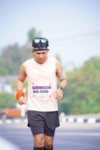 BIB: 1219, 41680
                            <button type="button" onclick="openModal(9505585)" class="btn btn-primary btn-sm float-right btn-popup" data-toggle="modal" data-target=".modal-high-quality">
                        <i class="fas fa-shopping-cart"></i> Add to Cart
                    </button>
                                            <button type="button" onclick="isThisMe(9505585, true)" class="btn btn-success btn-sm float-right btn-popup btn-isme hidden" data-toggle="tooltip" data-placement="bottom" title="นี่คือรูปของคุณใช่ไหม คลิกที่นี่เพื่อเอาเข้าอัลบั้ม">
                        <i class="fas fa-plus"></i> Add to album
                    </button>
                    <button type="button" onclick="isThisMe(9505585, false)" class="btn btn-warning btn-sm float-right btn-popup btn-isnotme hidden">
                        <i class="fas fa-ban"></i> Remove from album
                    </button>