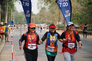 BIB: 700, 41473
                            <button type="button" onclick="openModal(9007620)" class="btn btn-primary btn-sm float-right btn-popup" data-toggle="modal" data-target=".modal-high-quality">
                        <i class="fas fa-shopping-cart"></i> Add to Cart
                    </button>
                                            <button type="button" onclick="isThisMe(9007620, true)" class="btn btn-success btn-sm float-right btn-popup btn-isme hidden" data-toggle="tooltip" data-placement="bottom" title="นี่คือรูปของคุณใช่ไหม คลิกที่นี่เพื่อเอาเข้าอัลบั้ม">
                        <i class="fas fa-plus"></i> Add to album
                    </button>
                    <button type="button" onclick="isThisMe(9007620, false)" class="btn btn-warning btn-sm float-right btn-popup btn-isnotme hidden">
                        <i class="fas fa-ban"></i> Remove from album
                    </button>