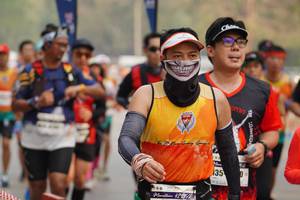 BIB: 4219
                            <button type="button" onclick="openModal(8985309)" class="btn btn-primary btn-sm float-right btn-popup" data-toggle="modal" data-target=".modal-high-quality">
                        <i class="fas fa-shopping-cart"></i> Add to Cart
                    </button>
                                            <button type="button" onclick="isThisMe(8985309, true)" class="btn btn-success btn-sm float-right btn-popup btn-isme hidden" data-toggle="tooltip" data-placement="bottom" title="นี่คือรูปของคุณใช่ไหม คลิกที่นี่เพื่อเอาเข้าอัลบั้ม">
                        <i class="fas fa-plus"></i> Add to album
                    </button>
                    <button type="button" onclick="isThisMe(8985309, false)" class="btn btn-warning btn-sm float-right btn-popup btn-isnotme hidden">
                        <i class="fas fa-ban"></i> Remove from album
                    </button>