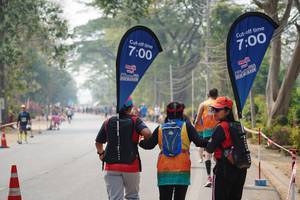 BIB: 700
                            <button type="button" onclick="openModal(9007600)" class="btn btn-primary btn-sm float-right btn-popup" data-toggle="modal" data-target=".modal-high-quality">
                        <i class="fas fa-shopping-cart"></i> Add to Cart
                    </button>
                                            <button type="button" onclick="isThisMe(9007600, true)" class="btn btn-success btn-sm float-right btn-popup btn-isme hidden" data-toggle="tooltip" data-placement="bottom" title="นี่คือรูปของคุณใช่ไหม คลิกที่นี่เพื่อเอาเข้าอัลบั้ม">
                        <i class="fas fa-plus"></i> Add to album
                    </button>
                    <button type="button" onclick="isThisMe(9007600, false)" class="btn btn-warning btn-sm float-right btn-popup btn-isnotme hidden">
                        <i class="fas fa-ban"></i> Remove from album
                    </button>