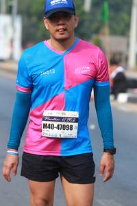 BIB: 20613, 42195, 47098
                            <button type="button" onclick="openModal(7931586)" class="btn btn-primary btn-sm float-right btn-popup" data-toggle="modal" data-target=".modal-high-quality">
                        <i class="fas fa-shopping-cart"></i> Add to Cart
                    </button>
                                            <button type="button" onclick="isThisMe(7931586, true)" class="btn btn-success btn-sm float-right btn-popup btn-isme hidden" data-toggle="tooltip" data-placement="bottom" title="นี่คือรูปของคุณใช่ไหม คลิกที่นี่เพื่อเอาเข้าอัลบั้ม">
                        <i class="fas fa-plus"></i> Add to album
                    </button>
                    <button type="button" onclick="isThisMe(7931586, false)" class="btn btn-warning btn-sm float-right btn-popup btn-isnotme hidden">
                        <i class="fas fa-ban"></i> Remove from album
                    </button>