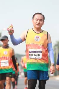 BIB: 421952, 42330
                            <button type="button" onclick="openModal(9170822)" class="btn btn-primary btn-sm float-right btn-popup" data-toggle="modal" data-target=".modal-high-quality">
                        <i class="fas fa-shopping-cart"></i> Add to Cart
                    </button>
                                            <button type="button" onclick="isThisMe(9170822, true)" class="btn btn-success btn-sm float-right btn-popup btn-isme hidden" data-toggle="tooltip" data-placement="bottom" title="นี่คือรูปของคุณใช่ไหม คลิกที่นี่เพื่อเอาเข้าอัลบั้ม">
                        <i class="fas fa-plus"></i> Add to album
                    </button>
                    <button type="button" onclick="isThisMe(9170822, false)" class="btn btn-warning btn-sm float-right btn-popup btn-isnotme hidden">
                        <i class="fas fa-ban"></i> Remove from album
                    </button>