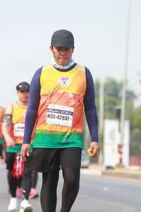 BIB: 42937
                            <button type="button" onclick="openModal(9158377)" class="btn btn-primary btn-sm float-right btn-popup" data-toggle="modal" data-target=".modal-high-quality">
                        <i class="fas fa-shopping-cart"></i> Add to Cart
                    </button>
                                            <button type="button" onclick="isThisMe(9158377, true)" class="btn btn-success btn-sm float-right btn-popup btn-isme hidden" data-toggle="tooltip" data-placement="bottom" title="นี่คือรูปของคุณใช่ไหม คลิกที่นี่เพื่อเอาเข้าอัลบั้ม">
                        <i class="fas fa-plus"></i> Add to album
                    </button>
                    <button type="button" onclick="isThisMe(9158377, false)" class="btn btn-warning btn-sm float-right btn-popup btn-isnotme hidden">
                        <i class="fas fa-ban"></i> Remove from album
                    </button>