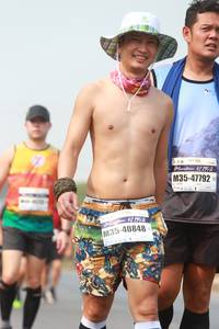 BIB: 42195, 47792, 421952, 40848
                            <button type="button" onclick="openModal(9152342)" class="btn btn-primary btn-sm float-right btn-popup" data-toggle="modal" data-target=".modal-high-quality">
                        <i class="fas fa-shopping-cart"></i> Add to Cart
                    </button>
                                            <button type="button" onclick="isThisMe(9152342, true)" class="btn btn-success btn-sm float-right btn-popup btn-isme hidden" data-toggle="tooltip" data-placement="bottom" title="นี่คือรูปของคุณใช่ไหม คลิกที่นี่เพื่อเอาเข้าอัลบั้ม">
                        <i class="fas fa-plus"></i> Add to album
                    </button>
                    <button type="button" onclick="isThisMe(9152342, false)" class="btn btn-warning btn-sm float-right btn-popup btn-isnotme hidden">
                        <i class="fas fa-ban"></i> Remove from album
                    </button>