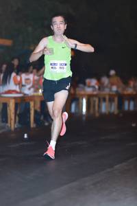 BIB: 1913
                            <button type="button" onclick="openModal(7560089)" class="btn btn-primary btn-sm float-right btn-popup" data-toggle="modal" data-target=".modal-high-quality">
                        <i class="fas fa-shopping-cart"></i> Add to Cart
                    </button>
                                            <button type="button" onclick="isThisMe(7560089, true)" class="btn btn-success btn-sm float-right btn-popup btn-isme hidden" data-toggle="tooltip" data-placement="bottom" title="นี่คือรูปของคุณใช่ไหม คลิกที่นี่เพื่อเอาเข้าอัลบั้ม">
                        <i class="fas fa-plus"></i> Add to album
                    </button>
                    <button type="button" onclick="isThisMe(7560089, false)" class="btn btn-warning btn-sm float-right btn-popup btn-isnotme hidden">
                        <i class="fas fa-ban"></i> Remove from album
                    </button>