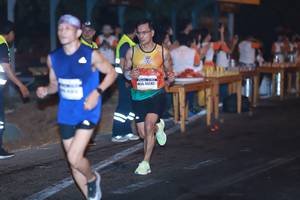 BIB: 4582
                            <button type="button" onclick="openModal(7557983)" class="btn btn-primary btn-sm float-right btn-popup" data-toggle="modal" data-target=".modal-high-quality">
                        <i class="fas fa-shopping-cart"></i> Add to Cart
                    </button>
                                            <button type="button" onclick="isThisMe(7557983, true)" class="btn btn-success btn-sm float-right btn-popup btn-isme hidden" data-toggle="tooltip" data-placement="bottom" title="นี่คือรูปของคุณใช่ไหม คลิกที่นี่เพื่อเอาเข้าอัลบั้ม">
                        <i class="fas fa-plus"></i> Add to album
                    </button>
                    <button type="button" onclick="isThisMe(7557983, false)" class="btn btn-warning btn-sm float-right btn-popup btn-isnotme hidden">
                        <i class="fas fa-ban"></i> Remove from album
                    </button>