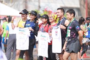 BIB: 195, 2195
                            <button type="button" onclick="openModal(7494216)" class="btn btn-primary btn-sm float-right btn-popup" data-toggle="modal" data-target=".modal-high-quality">
                        <i class="fas fa-shopping-cart"></i> Add to Cart
                    </button>
                                            <button type="button" onclick="isThisMe(7494216, true)" class="btn btn-success btn-sm float-right btn-popup btn-isme hidden" data-toggle="tooltip" data-placement="bottom" title="นี่คือรูปของคุณใช่ไหม คลิกที่นี่เพื่อเอาเข้าอัลบั้ม">
                        <i class="fas fa-plus"></i> Add to album
                    </button>
                    <button type="button" onclick="isThisMe(7494216, false)" class="btn btn-warning btn-sm float-right btn-popup btn-isnotme hidden">
                        <i class="fas fa-ban"></i> Remove from album
                    </button>