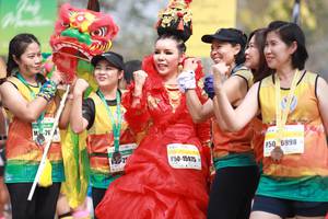 BIB: 6998, 15975
                            <button type="button" onclick="openModal(7489875)" class="btn btn-primary btn-sm float-right btn-popup" data-toggle="modal" data-target=".modal-high-quality">
                        <i class="fas fa-shopping-cart"></i> Add to Cart
                    </button>
                                            <button type="button" onclick="isThisMe(7489875, true)" class="btn btn-success btn-sm float-right btn-popup btn-isme hidden" data-toggle="tooltip" data-placement="bottom" title="นี่คือรูปของคุณใช่ไหม คลิกที่นี่เพื่อเอาเข้าอัลบั้ม">
                        <i class="fas fa-plus"></i> Add to album
                    </button>
                    <button type="button" onclick="isThisMe(7489875, false)" class="btn btn-warning btn-sm float-right btn-popup btn-isnotme hidden">
                        <i class="fas fa-ban"></i> Remove from album
                    </button>