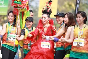 BIB: 2604, 1998, 15975
                            <button type="button" onclick="openModal(7490067)" class="btn btn-primary btn-sm float-right btn-popup" data-toggle="modal" data-target=".modal-high-quality">
                        <i class="fas fa-shopping-cart"></i> Add to Cart
                    </button>
                                            <button type="button" onclick="isThisMe(7490067, true)" class="btn btn-success btn-sm float-right btn-popup btn-isme hidden" data-toggle="tooltip" data-placement="bottom" title="นี่คือรูปของคุณใช่ไหม คลิกที่นี่เพื่อเอาเข้าอัลบั้ม">
                        <i class="fas fa-plus"></i> Add to album
                    </button>
                    <button type="button" onclick="isThisMe(7490067, false)" class="btn btn-warning btn-sm float-right btn-popup btn-isnotme hidden">
                        <i class="fas fa-ban"></i> Remove from album
                    </button>