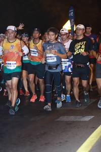 BIB: 1219, 46187, 41447
                            <button type="button" onclick="openModal(7575551)" class="btn btn-primary btn-sm float-right btn-popup" data-toggle="modal" data-target=".modal-high-quality">
                        <i class="fas fa-shopping-cart"></i> Add to Cart
                    </button>
                                            <button type="button" onclick="isThisMe(7575551, true)" class="btn btn-success btn-sm float-right btn-popup btn-isme hidden" data-toggle="tooltip" data-placement="bottom" title="นี่คือรูปของคุณใช่ไหม คลิกที่นี่เพื่อเอาเข้าอัลบั้ม">
                        <i class="fas fa-plus"></i> Add to album
                    </button>
                    <button type="button" onclick="isThisMe(7575551, false)" class="btn btn-warning btn-sm float-right btn-popup btn-isnotme hidden">
                        <i class="fas fa-ban"></i> Remove from album
                    </button>