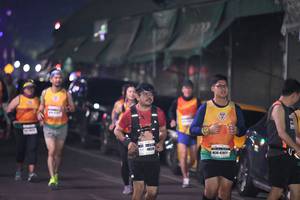 BIB: 42877
                            <button type="button" onclick="openModal(7279878)" class="btn btn-primary btn-sm float-right btn-popup" data-toggle="modal" data-target=".modal-high-quality">
                        <i class="fas fa-shopping-cart"></i> Add to Cart
                    </button>
                                            <button type="button" onclick="isThisMe(7279878, true)" class="btn btn-success btn-sm float-right btn-popup btn-isme hidden" data-toggle="tooltip" data-placement="bottom" title="นี่คือรูปของคุณใช่ไหม คลิกที่นี่เพื่อเอาเข้าอัลบั้ม">
                        <i class="fas fa-plus"></i> Add to album
                    </button>
                    <button type="button" onclick="isThisMe(7279878, false)" class="btn btn-warning btn-sm float-right btn-popup btn-isnotme hidden">
                        <i class="fas fa-ban"></i> Remove from album
                    </button>