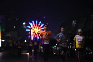 BIB: 304, 
                            <button type="button" onclick="openModal(7279883)" class="btn btn-primary btn-sm float-right btn-popup" data-toggle="modal" data-target=".modal-high-quality">
                        <i class="fas fa-shopping-cart"></i> Add to Cart
                    </button>
                                            <button type="button" onclick="isThisMe(7279883, true)" class="btn btn-success btn-sm float-right btn-popup btn-isme hidden" data-toggle="tooltip" data-placement="bottom" title="นี่คือรูปของคุณใช่ไหม คลิกที่นี่เพื่อเอาเข้าอัลบั้ม">
                        <i class="fas fa-plus"></i> Add to album
                    </button>
                    <button type="button" onclick="isThisMe(7279883, false)" class="btn btn-warning btn-sm float-right btn-popup btn-isnotme hidden">
                        <i class="fas fa-ban"></i> Remove from album
                    </button>