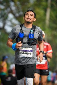 BIB: 195, 42909
                            <button type="button" onclick="openModal(8898851)" class="btn btn-primary btn-sm float-right btn-popup" data-toggle="modal" data-target=".modal-high-quality">
                        <i class="fas fa-shopping-cart"></i> Add to Cart
                    </button>
                                            <button type="button" onclick="isThisMe(8898851, true)" class="btn btn-success btn-sm float-right btn-popup btn-isme hidden" data-toggle="tooltip" data-placement="bottom" title="นี่คือรูปของคุณใช่ไหม คลิกที่นี่เพื่อเอาเข้าอัลบั้ม">
                        <i class="fas fa-plus"></i> Add to album
                    </button>
                    <button type="button" onclick="isThisMe(8898851, false)" class="btn btn-warning btn-sm float-right btn-popup btn-isnotme hidden">
                        <i class="fas fa-ban"></i> Remove from album
                    </button>