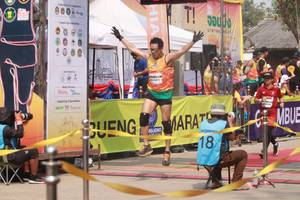 BIB: 000
                            <button type="button" onclick="openModal(9378977)" class="btn btn-primary btn-sm float-right btn-popup" data-toggle="modal" data-target=".modal-high-quality">
                        <i class="fas fa-shopping-cart"></i> Add to Cart
                    </button>
                                            <button type="button" onclick="isThisMe(9378977, true)" class="btn btn-success btn-sm float-right btn-popup btn-isme hidden" data-toggle="tooltip" data-placement="bottom" title="นี่คือรูปของคุณใช่ไหม คลิกที่นี่เพื่อเอาเข้าอัลบั้ม">
                        <i class="fas fa-plus"></i> Add to album
                    </button>
                    <button type="button" onclick="isThisMe(9378977, false)" class="btn btn-warning btn-sm float-right btn-popup btn-isnotme hidden">
                        <i class="fas fa-ban"></i> Remove from album
                    </button>