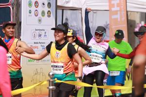 BIB: 46795, 40719
                            <button type="button" onclick="openModal(9379267)" class="btn btn-primary btn-sm float-right btn-popup" data-toggle="modal" data-target=".modal-high-quality">
                        <i class="fas fa-shopping-cart"></i> Add to Cart
                    </button>
                                            <button type="button" onclick="isThisMe(9379267, true)" class="btn btn-success btn-sm float-right btn-popup btn-isme hidden" data-toggle="tooltip" data-placement="bottom" title="นี่คือรูปของคุณใช่ไหม คลิกที่นี่เพื่อเอาเข้าอัลบั้ม">
                        <i class="fas fa-plus"></i> Add to album
                    </button>
                    <button type="button" onclick="isThisMe(9379267, false)" class="btn btn-warning btn-sm float-right btn-popup btn-isnotme hidden">
                        <i class="fas fa-ban"></i> Remove from album
                    </button>