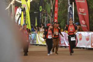 BIB: 
                            <button type="button" onclick="openModal(10260725)" class="btn btn-primary btn-sm float-right btn-popup" data-toggle="modal" data-target=".modal-high-quality">
                        <i class="fas fa-shopping-cart"></i> Add to Cart
                    </button>
                                            <button type="button" onclick="isThisMe(10260725, true)" class="btn btn-success btn-sm float-right btn-popup btn-isme hidden" data-toggle="tooltip" data-placement="bottom" title="นี่คือรูปของคุณใช่ไหม คลิกที่นี่เพื่อเอาเข้าอัลบั้ม">
                        <i class="fas fa-plus"></i> Add to album
                    </button>
                    <button type="button" onclick="isThisMe(10260725, false)" class="btn btn-warning btn-sm float-right btn-popup btn-isnotme hidden">
                        <i class="fas fa-ban"></i> Remove from album
                    </button>