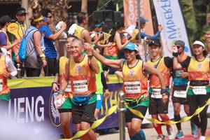 BIB: 46064, 46260
                            <button type="button" onclick="openModal(9379156)" class="btn btn-primary btn-sm float-right btn-popup" data-toggle="modal" data-target=".modal-high-quality">
                        <i class="fas fa-shopping-cart"></i> Add to Cart
                    </button>
                                            <button type="button" onclick="isThisMe(9379156, true)" class="btn btn-success btn-sm float-right btn-popup btn-isme hidden" data-toggle="tooltip" data-placement="bottom" title="นี่คือรูปของคุณใช่ไหม คลิกที่นี่เพื่อเอาเข้าอัลบั้ม">
                        <i class="fas fa-plus"></i> Add to album
                    </button>
                    <button type="button" onclick="isThisMe(9379156, false)" class="btn btn-warning btn-sm float-right btn-popup btn-isnotme hidden">
                        <i class="fas fa-ban"></i> Remove from album
                    </button>