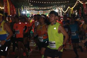 BIB: 4222
                            <button type="button" onclick="openModal(10260436)" class="btn btn-primary btn-sm float-right btn-popup" data-toggle="modal" data-target=".modal-high-quality">
                        <i class="fas fa-shopping-cart"></i> Add to Cart
                    </button>
                                            <button type="button" onclick="isThisMe(10260436, true)" class="btn btn-success btn-sm float-right btn-popup btn-isme hidden" data-toggle="tooltip" data-placement="bottom" title="นี่คือรูปของคุณใช่ไหม คลิกที่นี่เพื่อเอาเข้าอัลบั้ม">
                        <i class="fas fa-plus"></i> Add to album
                    </button>
                    <button type="button" onclick="isThisMe(10260436, false)" class="btn btn-warning btn-sm float-right btn-popup btn-isnotme hidden">
                        <i class="fas fa-ban"></i> Remove from album
                    </button>