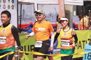 BIB: 100, 45335, 46741
                            <button type="button" onclick="openModal(9379405)" class="btn btn-primary btn-sm float-right btn-popup" data-toggle="modal" data-target=".modal-high-quality">
                        <i class="fas fa-shopping-cart"></i> Add to Cart
                    </button>
                                            <button type="button" onclick="isThisMe(9379405, true)" class="btn btn-success btn-sm float-right btn-popup btn-isme hidden" data-toggle="tooltip" data-placement="bottom" title="นี่คือรูปของคุณใช่ไหม คลิกที่นี่เพื่อเอาเข้าอัลบั้ม">
                        <i class="fas fa-plus"></i> Add to album
                    </button>
                    <button type="button" onclick="isThisMe(9379405, false)" class="btn btn-warning btn-sm float-right btn-popup btn-isnotme hidden">
                        <i class="fas fa-ban"></i> Remove from album
                    </button>