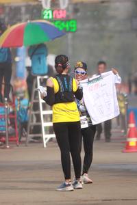 BIB: 213, 195, 350
                            <button type="button" onclick="openModal(9378800)" class="btn btn-primary btn-sm float-right btn-popup" data-toggle="modal" data-target=".modal-high-quality">
                        <i class="fas fa-shopping-cart"></i> Add to Cart
                    </button>
                                            <button type="button" onclick="isThisMe(9378800, true)" class="btn btn-success btn-sm float-right btn-popup btn-isme hidden" data-toggle="tooltip" data-placement="bottom" title="นี่คือรูปของคุณใช่ไหม คลิกที่นี่เพื่อเอาเข้าอัลบั้ม">
                        <i class="fas fa-plus"></i> Add to album
                    </button>
                    <button type="button" onclick="isThisMe(9378800, false)" class="btn btn-warning btn-sm float-right btn-popup btn-isnotme hidden">
                        <i class="fas fa-ban"></i> Remove from album
                    </button>