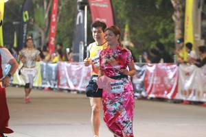 BIB: 41097
                            <button type="button" onclick="openModal(10260649)" class="btn btn-primary btn-sm float-right btn-popup" data-toggle="modal" data-target=".modal-high-quality">
                        <i class="fas fa-shopping-cart"></i> Add to Cart
                    </button>
                                            <button type="button" onclick="isThisMe(10260649, true)" class="btn btn-success btn-sm float-right btn-popup btn-isme hidden" data-toggle="tooltip" data-placement="bottom" title="นี่คือรูปของคุณใช่ไหม คลิกที่นี่เพื่อเอาเข้าอัลบั้ม">
                        <i class="fas fa-plus"></i> Add to album
                    </button>
                    <button type="button" onclick="isThisMe(10260649, false)" class="btn btn-warning btn-sm float-right btn-popup btn-isnotme hidden">
                        <i class="fas fa-ban"></i> Remove from album
                    </button>