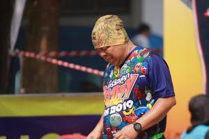 BIB: 2550, 019
                            <button type="button" onclick="openModal(9379483)" class="btn btn-primary btn-sm float-right btn-popup" data-toggle="modal" data-target=".modal-high-quality">
                        <i class="fas fa-shopping-cart"></i> Add to Cart
                    </button>
                                            <button type="button" onclick="isThisMe(9379483, true)" class="btn btn-success btn-sm float-right btn-popup btn-isme hidden" data-toggle="tooltip" data-placement="bottom" title="นี่คือรูปของคุณใช่ไหม คลิกที่นี่เพื่อเอาเข้าอัลบั้ม">
                        <i class="fas fa-plus"></i> Add to album
                    </button>
                    <button type="button" onclick="isThisMe(9379483, false)" class="btn btn-warning btn-sm float-right btn-popup btn-isnotme hidden">
                        <i class="fas fa-ban"></i> Remove from album
                    </button>