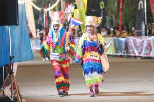 BIB: 15481
                            <button type="button" onclick="openModal(8754166)" class="btn btn-primary btn-sm float-right btn-popup" data-toggle="modal" data-target=".modal-high-quality">
                        <i class="fas fa-shopping-cart"></i> Add to Cart
                    </button>
                                            <button type="button" onclick="isThisMe(8754166, true)" class="btn btn-success btn-sm float-right btn-popup btn-isme hidden" data-toggle="tooltip" data-placement="bottom" title="นี่คือรูปของคุณใช่ไหม คลิกที่นี่เพื่อเอาเข้าอัลบั้ม">
                        <i class="fas fa-plus"></i> Add to album
                    </button>
                    <button type="button" onclick="isThisMe(8754166, false)" class="btn btn-warning btn-sm float-right btn-popup btn-isnotme hidden">
                        <i class="fas fa-ban"></i> Remove from album
                    </button>