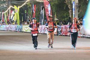 BIB: 
                            <button type="button" onclick="openModal(10260760)" class="btn btn-primary btn-sm float-right btn-popup" data-toggle="modal" data-target=".modal-high-quality">
                        <i class="fas fa-shopping-cart"></i> Add to Cart
                    </button>
                                            <button type="button" onclick="isThisMe(10260760, true)" class="btn btn-success btn-sm float-right btn-popup btn-isme hidden" data-toggle="tooltip" data-placement="bottom" title="นี่คือรูปของคุณใช่ไหม คลิกที่นี่เพื่อเอาเข้าอัลบั้ม">
                        <i class="fas fa-plus"></i> Add to album
                    </button>
                    <button type="button" onclick="isThisMe(10260760, false)" class="btn btn-warning btn-sm float-right btn-popup btn-isnotme hidden">
                        <i class="fas fa-ban"></i> Remove from album
                    </button>