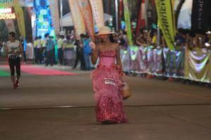 BIB: 0906
                            <button type="button" onclick="openModal(8761934)" class="btn btn-primary btn-sm float-right btn-popup" data-toggle="modal" data-target=".modal-high-quality">
                        <i class="fas fa-shopping-cart"></i> Add to Cart
                    </button>
                                            <button type="button" onclick="isThisMe(8761934, true)" class="btn btn-success btn-sm float-right btn-popup btn-isme hidden" data-toggle="tooltip" data-placement="bottom" title="นี่คือรูปของคุณใช่ไหม คลิกที่นี่เพื่อเอาเข้าอัลบั้ม">
                        <i class="fas fa-plus"></i> Add to album
                    </button>
                    <button type="button" onclick="isThisMe(8761934, false)" class="btn btn-warning btn-sm float-right btn-popup btn-isnotme hidden">
                        <i class="fas fa-ban"></i> Remove from album
                    </button>