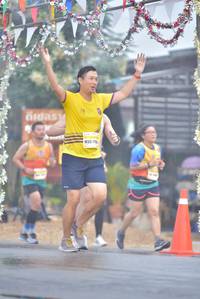 BIB: 110
                            <button type="button" onclick="openModal(7605823)" class="btn btn-primary btn-sm float-right btn-popup" data-toggle="modal" data-target=".modal-high-quality">
                        <i class="fas fa-shopping-cart"></i> Add to Cart
                    </button>
                                            <button type="button" onclick="isThisMe(7605823, true)" class="btn btn-success btn-sm float-right btn-popup btn-isme hidden" data-toggle="tooltip" data-placement="bottom" title="นี่คือรูปของคุณใช่ไหม คลิกที่นี่เพื่อเอาเข้าอัลบั้ม">
                        <i class="fas fa-plus"></i> Add to album
                    </button>
                    <button type="button" onclick="isThisMe(7605823, false)" class="btn btn-warning btn-sm float-right btn-popup btn-isnotme hidden">
                        <i class="fas fa-ban"></i> Remove from album
                    </button>