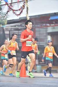 BIB: 2631
                            <button type="button" onclick="openModal(7608356)" class="btn btn-primary btn-sm float-right btn-popup" data-toggle="modal" data-target=".modal-high-quality">
                        <i class="fas fa-shopping-cart"></i> Add to Cart
                    </button>
                                            <button type="button" onclick="isThisMe(7608356, true)" class="btn btn-success btn-sm float-right btn-popup btn-isme hidden" data-toggle="tooltip" data-placement="bottom" title="นี่คือรูปของคุณใช่ไหม คลิกที่นี่เพื่อเอาเข้าอัลบั้ม">
                        <i class="fas fa-plus"></i> Add to album
                    </button>
                    <button type="button" onclick="isThisMe(7608356, false)" class="btn btn-warning btn-sm float-right btn-popup btn-isnotme hidden">
                        <i class="fas fa-ban"></i> Remove from album
                    </button>
