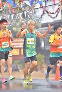 BIB: 17556, 2099
                            <button type="button" onclick="openModal(7631542)" class="btn btn-primary btn-sm float-right btn-popup" data-toggle="modal" data-target=".modal-high-quality">
                        <i class="fas fa-shopping-cart"></i> Add to Cart
                    </button>
                                            <button type="button" onclick="isThisMe(7631542, true)" class="btn btn-success btn-sm float-right btn-popup btn-isme hidden" data-toggle="tooltip" data-placement="bottom" title="นี่คือรูปของคุณใช่ไหม คลิกที่นี่เพื่อเอาเข้าอัลบั้ม">
                        <i class="fas fa-plus"></i> Add to album
                    </button>
                    <button type="button" onclick="isThisMe(7631542, false)" class="btn btn-warning btn-sm float-right btn-popup btn-isnotme hidden">
                        <i class="fas fa-ban"></i> Remove from album
                    </button>