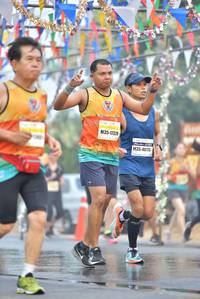 BIB: 17328, 4616
                            <button type="button" onclick="openModal(7629053)" class="btn btn-primary btn-sm float-right btn-popup" data-toggle="modal" data-target=".modal-high-quality">
                        <i class="fas fa-shopping-cart"></i> Add to Cart
                    </button>
                                            <button type="button" onclick="isThisMe(7629053, true)" class="btn btn-success btn-sm float-right btn-popup btn-isme hidden" data-toggle="tooltip" data-placement="bottom" title="นี่คือรูปของคุณใช่ไหม คลิกที่นี่เพื่อเอาเข้าอัลบั้ม">
                        <i class="fas fa-plus"></i> Add to album
                    </button>
                    <button type="button" onclick="isThisMe(7629053, false)" class="btn btn-warning btn-sm float-right btn-popup btn-isnotme hidden">
                        <i class="fas fa-ban"></i> Remove from album
                    </button>