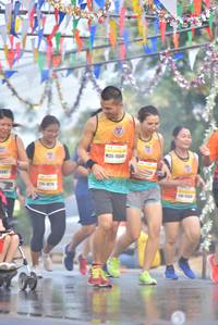 BIB: 1564
                            <button type="button" onclick="openModal(7646621)" class="btn btn-primary btn-sm float-right btn-popup" data-toggle="modal" data-target=".modal-high-quality">
                        <i class="fas fa-shopping-cart"></i> Add to Cart
                    </button>
                                            <button type="button" onclick="isThisMe(7646621, true)" class="btn btn-success btn-sm float-right btn-popup btn-isme hidden" data-toggle="tooltip" data-placement="bottom" title="นี่คือรูปของคุณใช่ไหม คลิกที่นี่เพื่อเอาเข้าอัลบั้ม">
                        <i class="fas fa-plus"></i> Add to album
                    </button>
                    <button type="button" onclick="isThisMe(7646621, false)" class="btn btn-warning btn-sm float-right btn-popup btn-isnotme hidden">
                        <i class="fas fa-ban"></i> Remove from album
                    </button>