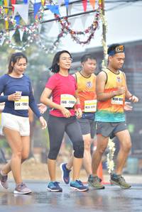 BIB: 1055, 11801, 17802
                            <button type="button" onclick="openModal(7658972)" class="btn btn-primary btn-sm float-right btn-popup" data-toggle="modal" data-target=".modal-high-quality">
                        <i class="fas fa-shopping-cart"></i> Add to Cart
                    </button>
                                            <button type="button" onclick="isThisMe(7658972, true)" class="btn btn-success btn-sm float-right btn-popup btn-isme hidden" data-toggle="tooltip" data-placement="bottom" title="นี่คือรูปของคุณใช่ไหม คลิกที่นี่เพื่อเอาเข้าอัลบั้ม">
                        <i class="fas fa-plus"></i> Add to album
                    </button>
                    <button type="button" onclick="isThisMe(7658972, false)" class="btn btn-warning btn-sm float-right btn-popup btn-isnotme hidden">
                        <i class="fas fa-ban"></i> Remove from album
                    </button>